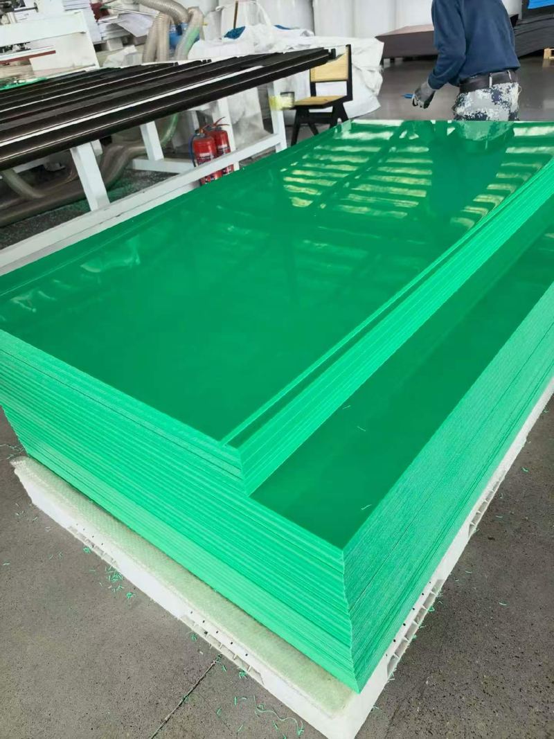 Green HDPE mats